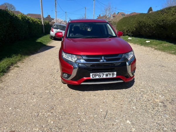 Mitsubishi Outlander 3h (2018) 2.0 12kWh 3h SUV 5dr Petrol Plug-in Hybrid CVT 4WD Euro 6 (s/s) (200 ps) £7500 - Image 17