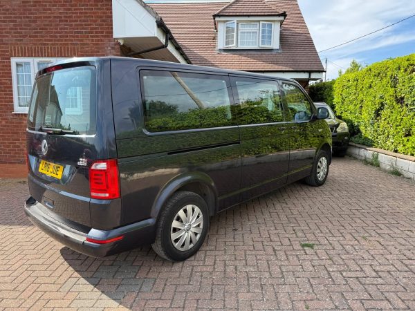 Volkswagen Transporter Shuttle SE (2016) 2.0 TDI BlueMotion Tech SE Minibus Double Cab 5dr Diesel Manual FWD LWB Euro 6 (s/s) (150 ps) £12995 - Image 11