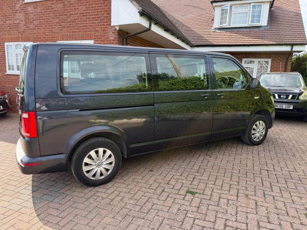 Volkswagen Transporter Shuttle SE (2016) 2.0 TDI BlueMotion Tech SE Minibus Double Cab 5dr Diesel Manual FWD LWB Euro 6 (s/s) (150 ps) £12995 - Image 12