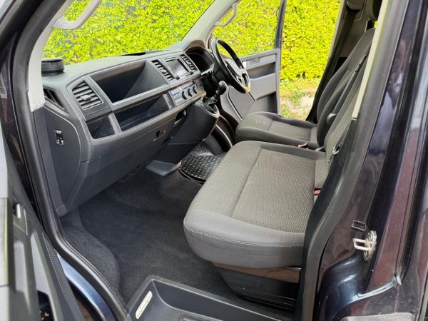 Volkswagen Transporter Shuttle SE (2016) 2.0 TDI BlueMotion Tech SE Minibus Double Cab 5dr Diesel Manual FWD LWB Euro 6 (s/s) (150 ps) £12995 - Image 19