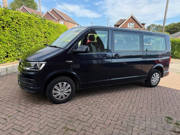 Volkswagen Transporter Shuttle SE (2016) 2.0 TDI BlueMotion Tech SE Minibus Double Cab 5dr Diesel Manual FWD LWB Euro 6 (s/s) (150 ps) £12995 - Image 4
