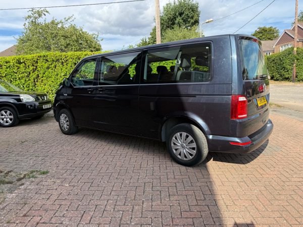 Volkswagen Transporter Shuttle SE (2016) 2.0 TDI BlueMotion Tech SE Minibus Double Cab 5dr Diesel Manual FWD LWB Euro 6 (s/s) (150 ps) £12995 - Image 6