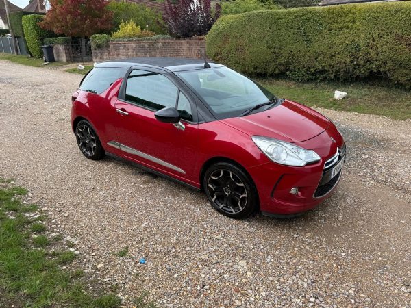 Citroen DS3 Cabrio DStyle Plus (2014) 1.6 e-HDi Airdream DStyle Plus Convertible 2dr Diesel Manual Euro 5 (s/s) (90 ps) £1995 - Image 2