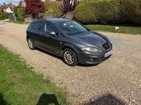 SEAT Leon SE Copa (2012) 1.6 TDI Ecomotive CR SE Copa Hatchback 5dr Diesel Manual Euro 5 (s/s) (105 ps) - Image 11