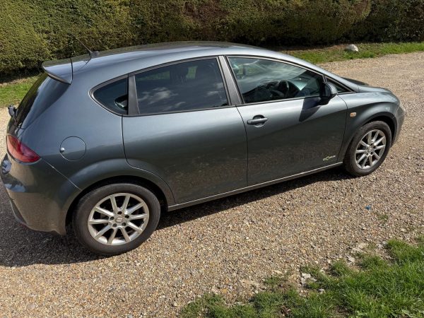 SEAT Leon SE Copa (2012) 1.6 TDI Ecomotive CR SE Copa Hatchback 5dr Diesel Manual Euro 5 (s/s) (105 ps) - Image 2