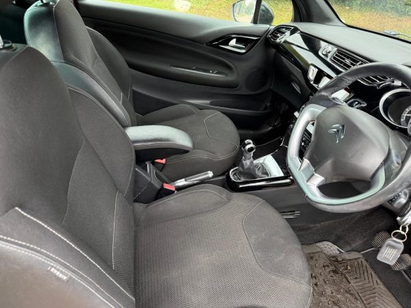 Citroen DS3 Cabrio DStyle Plus (2014) 1.6 e-HDi Airdream DStyle Plus Convertible 2dr Diesel Manual Euro 5 (s/s) (90 ps) £1995 - Image 14