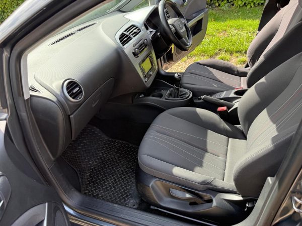 SEAT Leon SE Copa (2012) 1.6 TDI Ecomotive CR SE Copa Hatchback 5dr Diesel Manual Euro 5 (s/s) (105 ps) - Image 7