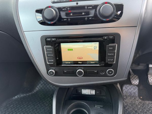SEAT Leon SE Copa (2012) 1.6 TDI Ecomotive CR SE Copa Hatchback 5dr Diesel Manual Euro 5 (s/s) (105 ps) - Image 8