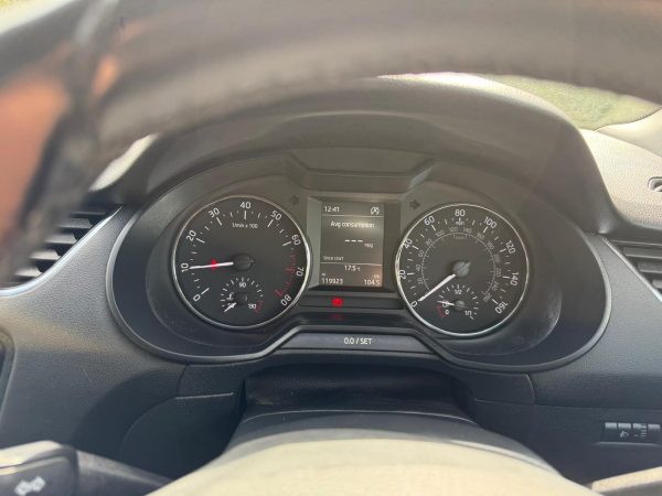 Skoda Octavia SE (2016) 1.0 TSI SE Estate 5dr Petrol Manual Euro 6 (s/s) (115 ps) - Image 5