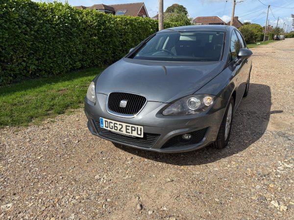 SEAT Leon SE Copa (2012) 1.6 TDI Ecomotive CR SE Copa Hatchback 5dr Diesel Manual Euro 5 (s/s) (105 ps) - Image 14