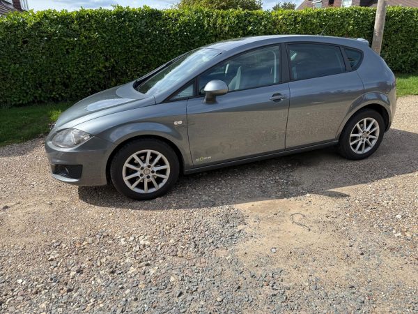 SEAT Leon SE Copa (2012) 1.6 TDI Ecomotive CR SE Copa Hatchback 5dr Diesel Manual Euro 5 (s/s) (105 ps) - Image 16