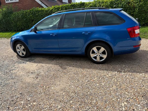 Skoda Octavia SE (2016) 1.0 TSI SE Estate 5dr Petrol Manual Euro 6 (s/s) (115 ps) - Image 12