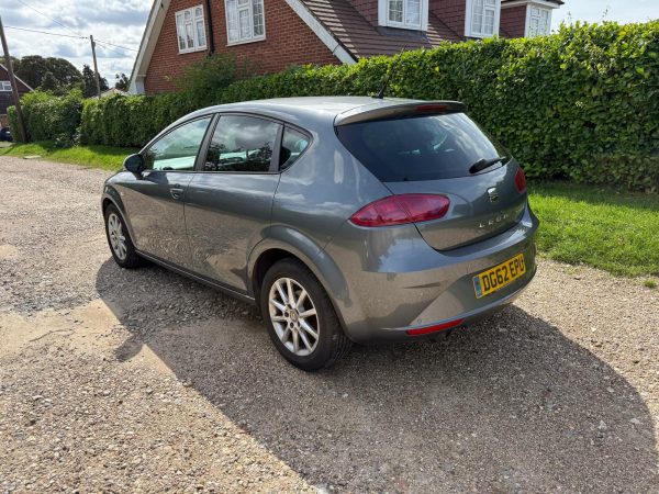 SEAT Leon SE Copa (2012) 1.6 TDI Ecomotive CR SE Copa Hatchback 5dr Diesel Manual Euro 5 (s/s) (105 ps) - Image 18